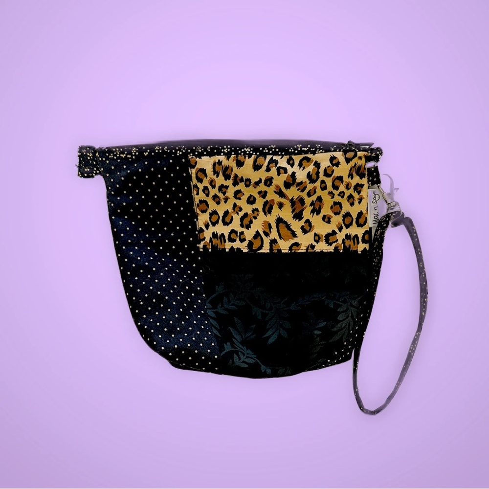 Oversized Zip Pouch Wristlet - Golden